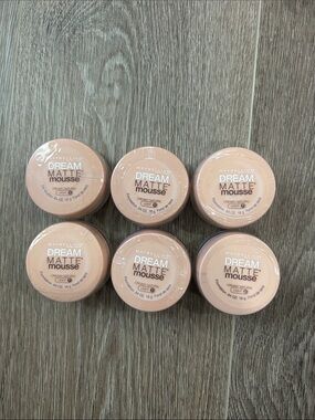 6X Maybelline Dream Matte Mousse Foundation - Creamy Natural 💐 FIRM PRICE 💐